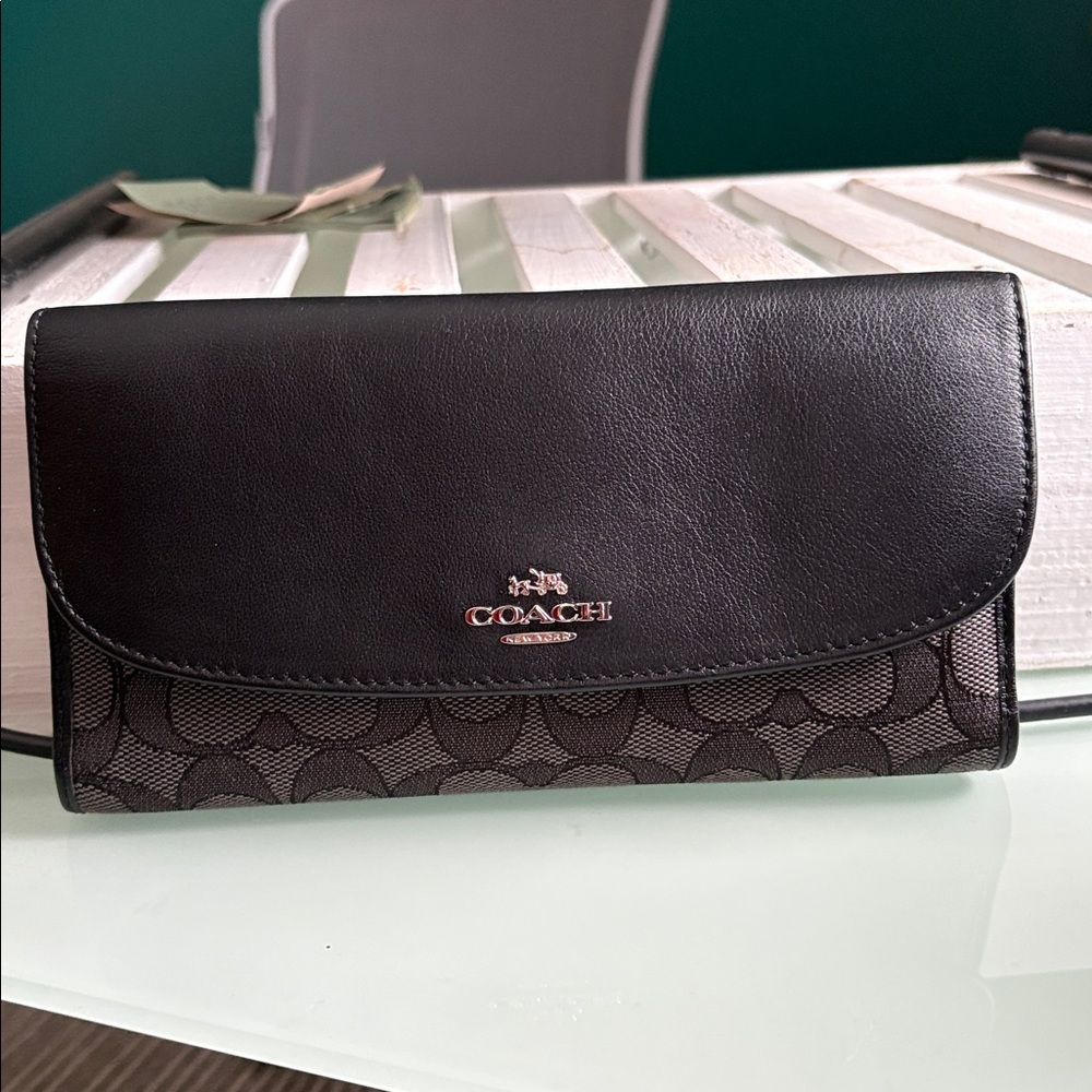 Coach Signature Black Wallet NWT